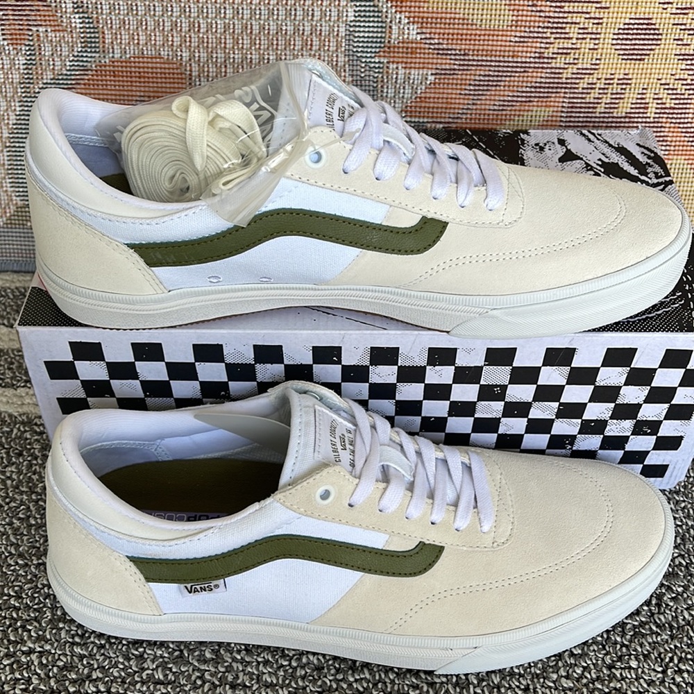 Vans WMNS Gilbert Crockett 
True White/Green
VN0A5JIF133
sneakers - Picture 3 of 16
